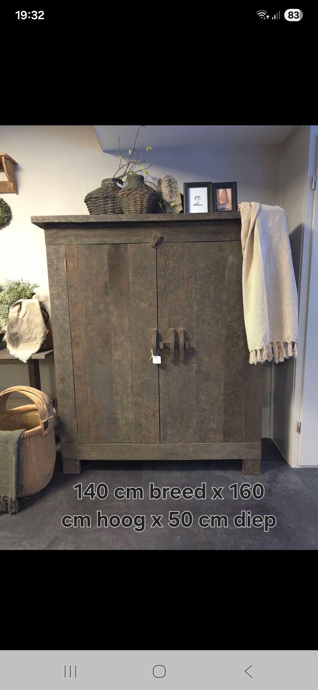 Stoer landelijke kast